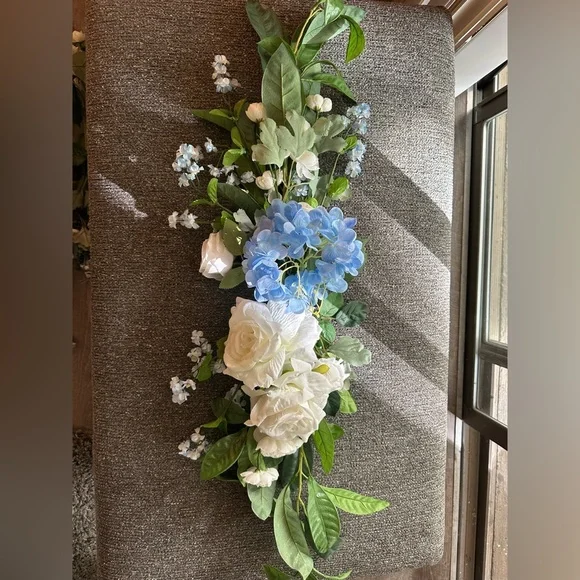 Blue and White Artificial flowers